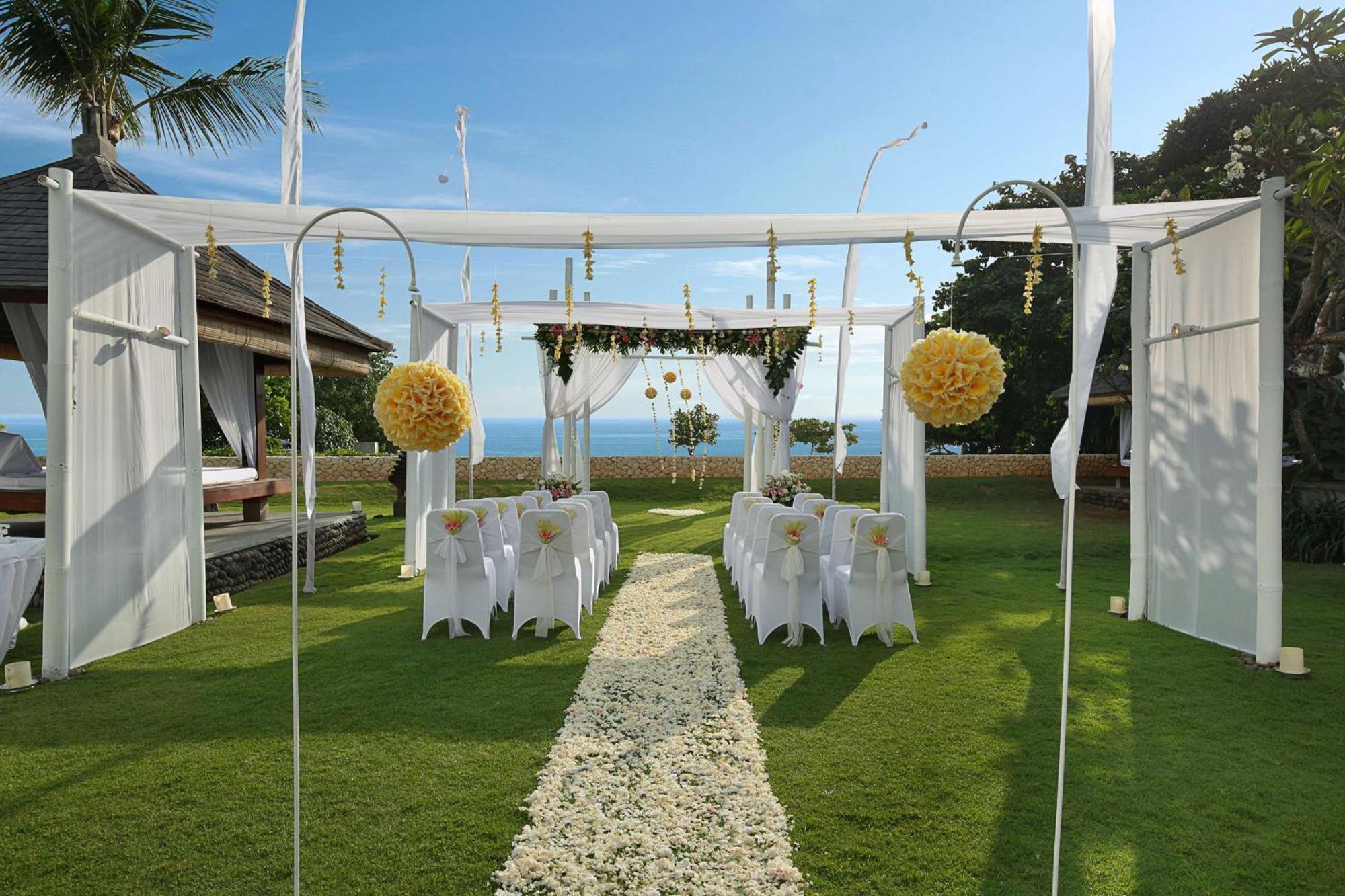 Bali Niksoma Boutique Beach Resort Legian  Exterior photo A wedding in Bali