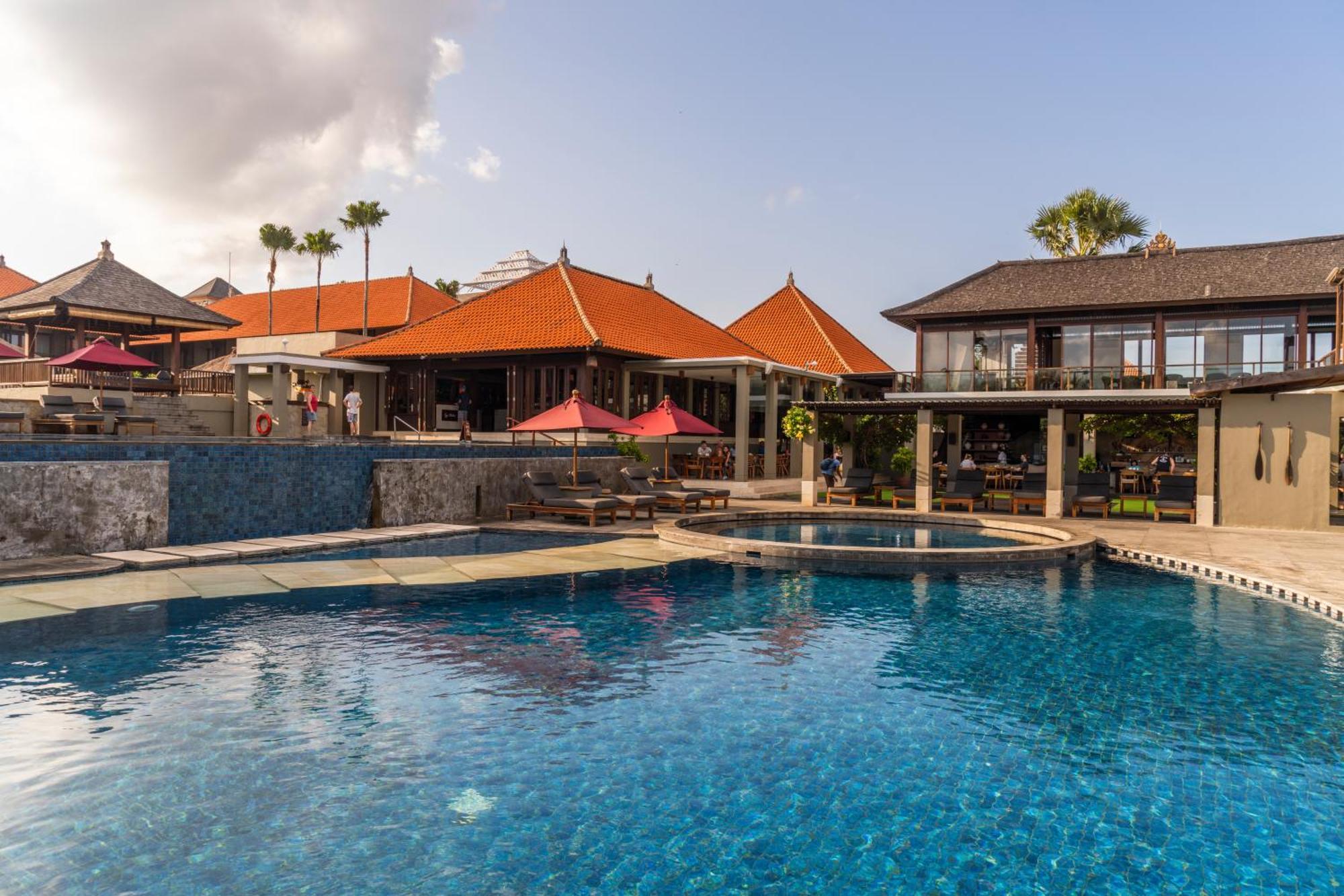 Bali Niksoma Boutique Beach Resort Legian  Exterior photo The resort's swimming pool