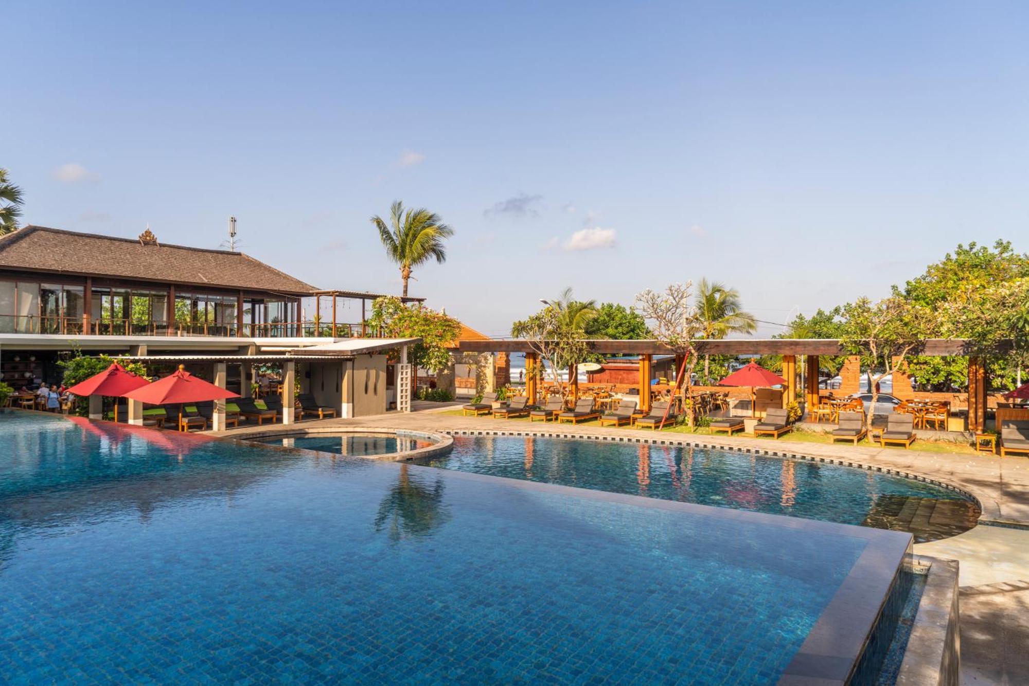 Bali Niksoma Boutique Beach Resort Legian  Exterior photo The swimming pool at the hotel