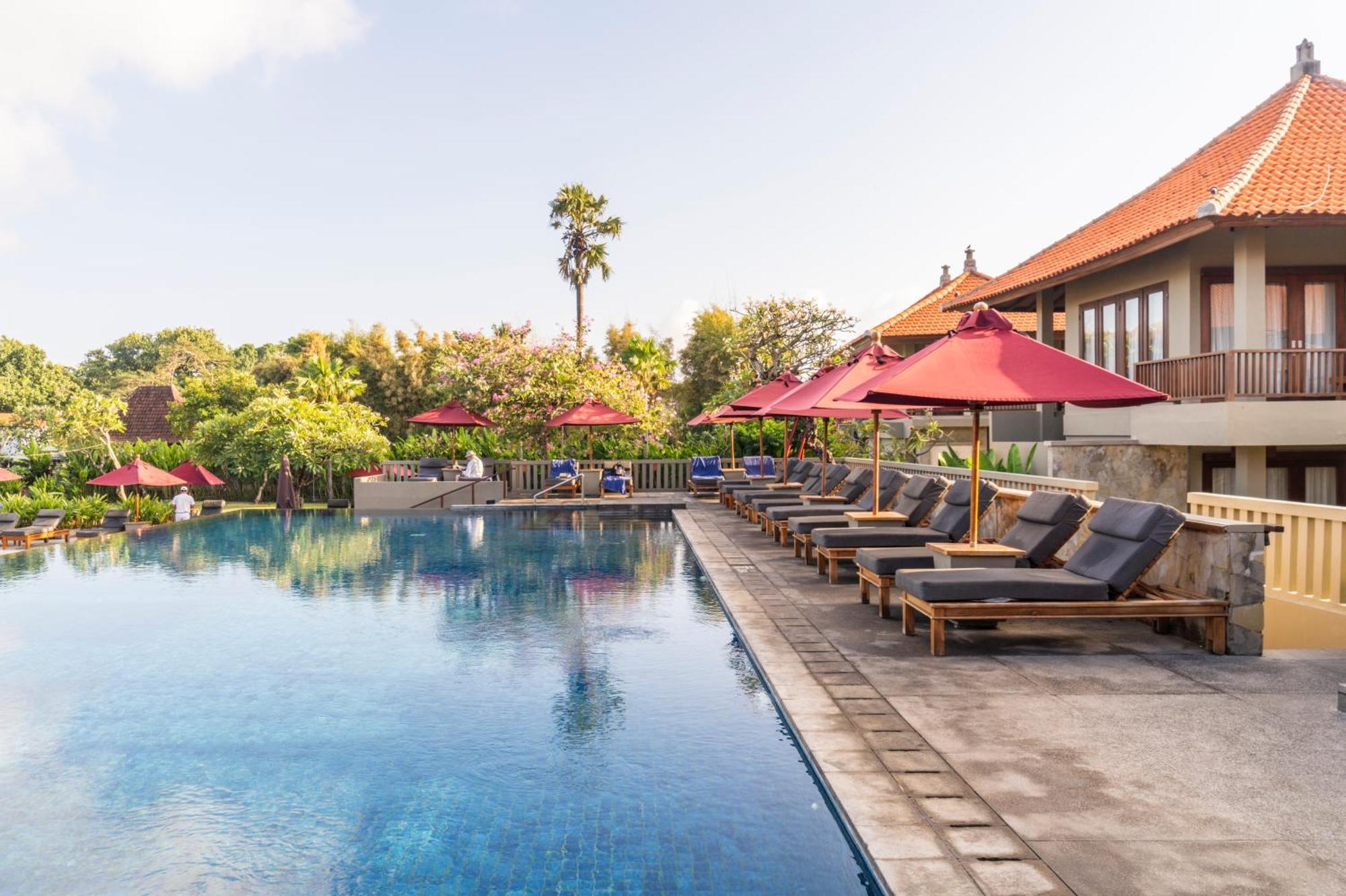 Bali Niksoma Boutique Beach Resort Legian  Exterior photo The swimming pool at the hotel