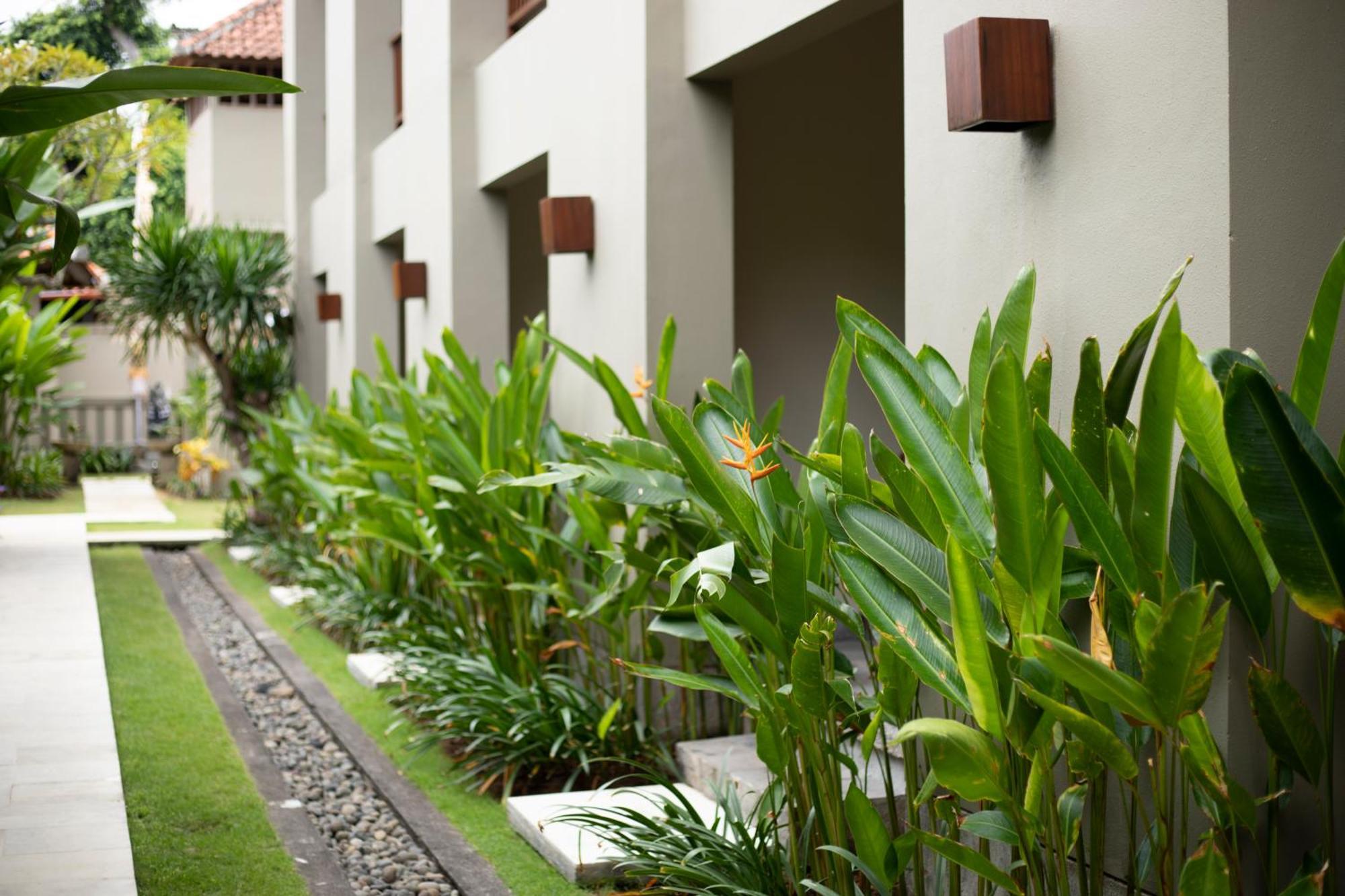 Bali Niksoma Boutique Beach Resort Legian  Exterior photo Landscape architecture