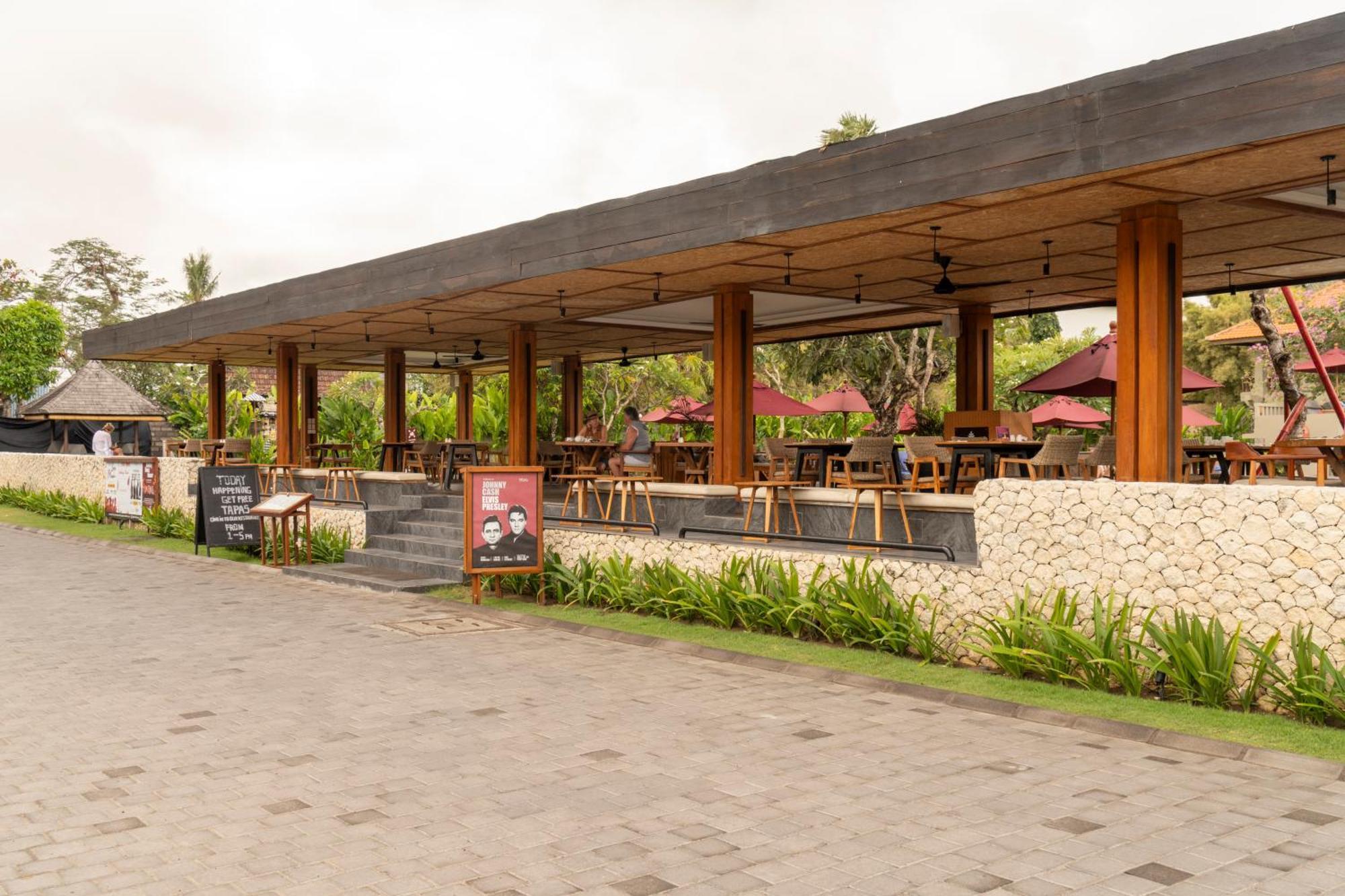 Bali Niksoma Boutique Beach Resort Legian  Exterior photo The restaurant at the resort
