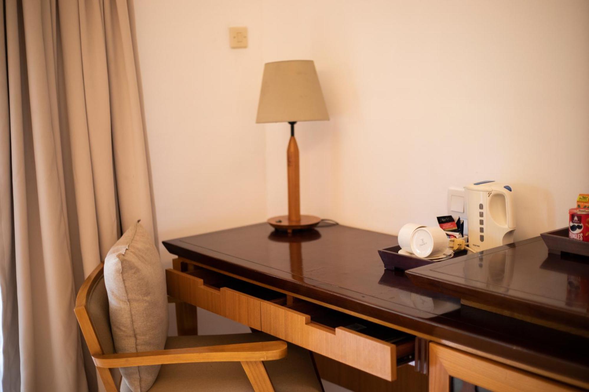 Bali Niksoma Boutique Beach Resort Legian  Exterior photo A table lamp